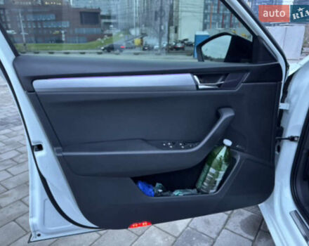 Белый Шкода Суперб, объемом двигателя 1.97 л и пробегом 169 тыс. км за 22000 $, фото 16 на Automoto.ua