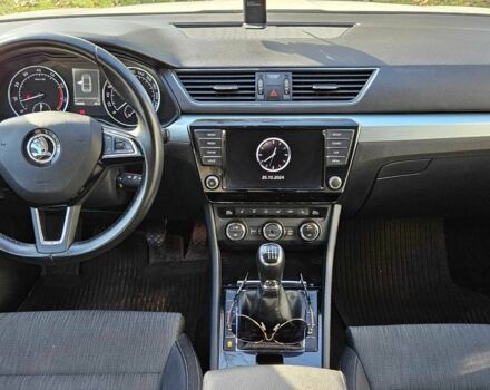 Білий Шкода Суперб, об'ємом двигуна 1.8 л та пробігом 144 тис. км за 17200 $, фото 12 на Automoto.ua