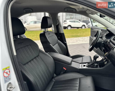Шкода Суперб 2017 у Мукачеве на Automoto.ua Білий Шкода Суперб, об'ємом двигуна 1.8 л та пробігом 220 тис. км за 18000 $, фото 23 на Automoto.ua