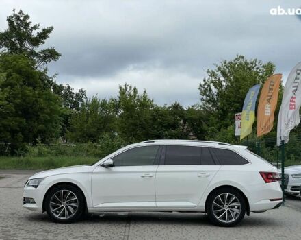 Белый Шкода Суперб, объемом двигателя 2 л и пробегом 300 тыс. км за 17555 $, фото 12 на Automoto.ua