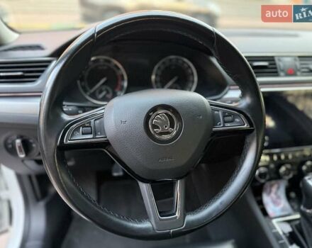 Белый Шкода Суперб, объемом двигателя 1.8 л и пробегом 270 тыс. км за 20730 $, фото 7 на Automoto.ua