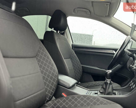 Белый Шкода Суперб, объемом двигателя 1.6 л и пробегом 197 тыс. км за 14999 $, фото 16 на Automoto.ua