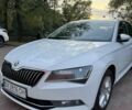 Белый Шкода Суперб, объемом двигателя 1.8 л и пробегом 270 тыс. км за 20730 $, фото 4 на Automoto.ua