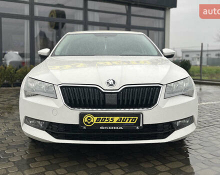 Белый Шкода Суперб, объемом двигателя 1.6 л и пробегом 197 тыс. км за 14999 $, фото 1 на Automoto.ua