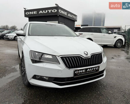 Білий Шкода Суперб, об'ємом двигуна 1.97 л та пробігом 237 тис. км за 18590 $, фото 7 на Automoto.ua