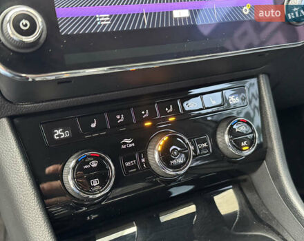 Белый Шкода Суперб, объемом двигателя 1.8 л и пробегом 218 тыс. км за 16900 $, фото 28 на Automoto.ua