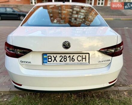 Белый Шкода Суперб, объемом двигателя 1.8 л и пробегом 270 тыс. км за 20730 $, фото 2 на Automoto.ua
