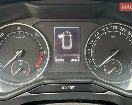 Белый Шкода Суперб, объемом двигателя 1.6 л и пробегом 197 тыс. км за 14999 $, фото 10 на Automoto.ua