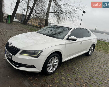 Белый Шкода Суперб, объемом двигателя 1.8 л и пробегом 218 тыс. км за 16900 $, фото 19 на Automoto.ua