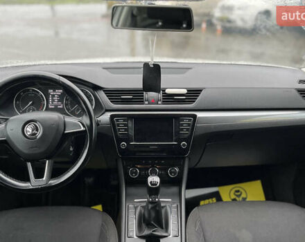 Белый Шкода Суперб, объемом двигателя 1.6 л и пробегом 197 тыс. км за 14999 $, фото 9 на Automoto.ua