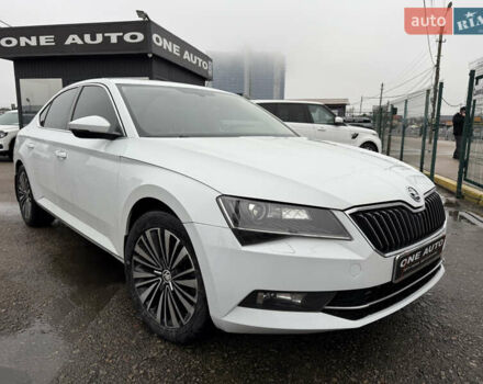 Білий Шкода Суперб, об'ємом двигуна 1.97 л та пробігом 237 тис. км за 18590 $, фото 6 на Automoto.ua