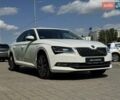 Белый Шкода Суперб, объемом двигателя 1.8 л и пробегом 54 тыс. км за 25990 $, фото 3 на Automoto.ua