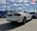 Белый Шкода Суперб, объемом двигателя 1.8 л и пробегом 54 тыс. км за 25990 $, фото 5 на Automoto.ua