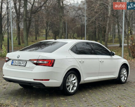 Белый Шкода Суперб, объемом двигателя 1.8 л и пробегом 218 тыс. км за 16900 $, фото 12 на Automoto.ua