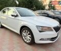 Белый Шкода Суперб, объемом двигателя 1.8 л и пробегом 270 тыс. км за 20730 $, фото 14 на Automoto.ua