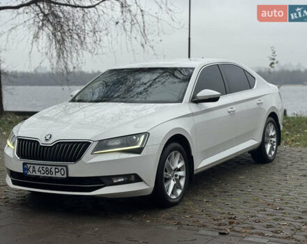 Белый Шкода Суперб, объемом двигателя 1.8 л и пробегом 218 тыс. км за 16900 $, фото 10 на Automoto.ua