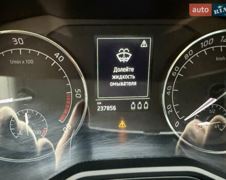 Білий Шкода Суперб, об'ємом двигуна 1.97 л та пробігом 237 тис. км за 18590 $, фото 10 на Automoto.ua