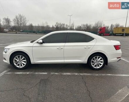 Белый Шкода Суперб, объемом двигателя 1.8 л и пробегом 115 тыс. км за 21300 $, фото 11 на Automoto.ua