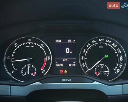 Белый Шкода Суперб, объемом двигателя 1.97 л и пробегом 120 тыс. км за 25999 $, фото 42 на Automoto.ua