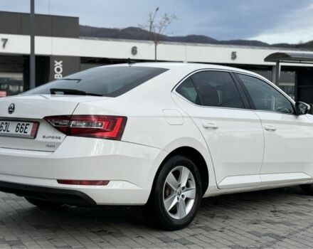 Белый Шкода Суперб, объемом двигателя 2 л и пробегом 201 тыс. км за 18300 $, фото 6 на Automoto.ua