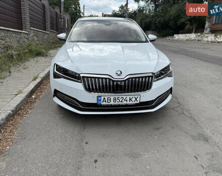 Белый Шкода Суперб, объемом двигателя 1.97 л и пробегом 124 тыс. км за 29500 $, фото 2 на Automoto.ua