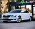 Белый Шкода Суперб, объемом двигателя 1.97 л и пробегом 120 тыс. км за 25999 $, фото 5 на Automoto.ua