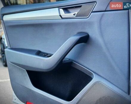 Белый Шкода Суперб, объемом двигателя 1.97 л и пробегом 120 тыс. км за 25999 $, фото 21 на Automoto.ua