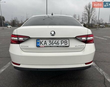Белый Шкода Суперб, объемом двигателя 1.8 л и пробегом 115 тыс. км за 21300 $, фото 1 на Automoto.ua