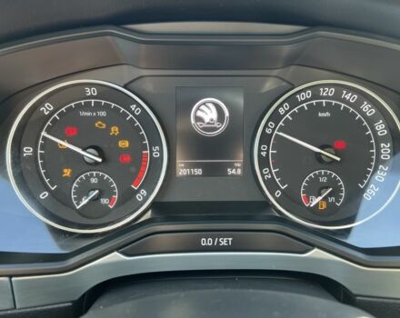 Белый Шкода Суперб, объемом двигателя 2 л и пробегом 201 тыс. км за 18300 $, фото 14 на Automoto.ua