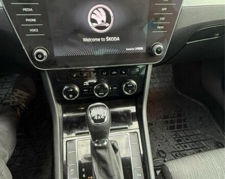 Белый Шкода Суперб, объемом двигателя 2 л и пробегом 201 тыс. км за 18300 $, фото 10 на Automoto.ua