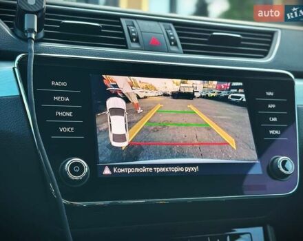 Белый Шкода Суперб, объемом двигателя 1.97 л и пробегом 120 тыс. км за 25999 $, фото 37 на Automoto.ua