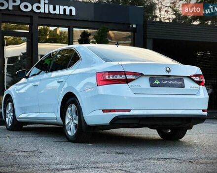 Белый Шкода Суперб, объемом двигателя 1.97 л и пробегом 120 тыс. км за 26300 $, фото 14 на Automoto.ua