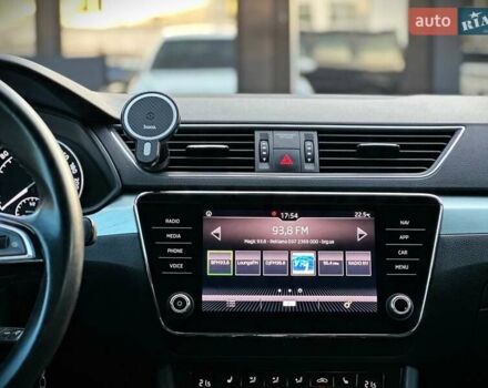 Белый Шкода Суперб, объемом двигателя 1.97 л и пробегом 120 тыс. км за 25999 $, фото 33 на Automoto.ua