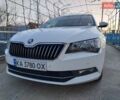 Белый Шкода Суперб, объемом двигателя 1.8 л и пробегом 102 тыс. км за 20500 $, фото 1 на Automoto.ua