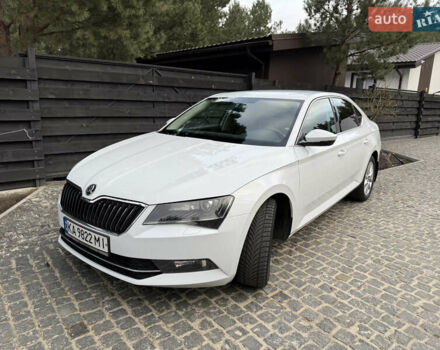 Білий Шкода Суперб, об'ємом двигуна 1.8 л та пробігом 140 тис. км за 19900 $, фото 1 на Automoto.ua