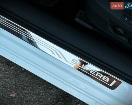 Белый Шкода Суперб, объемом двигателя 1.97 л и пробегом 120 тыс. км за 26300 $, фото 20 на Automoto.ua