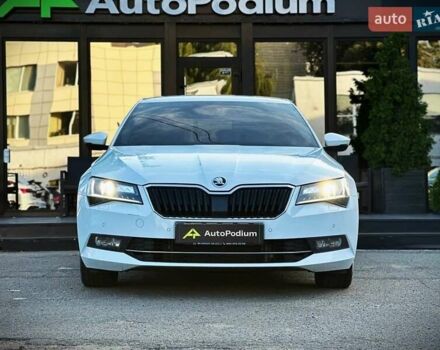 Белый Шкода Суперб, объемом двигателя 1.97 л и пробегом 120 тыс. км за 26300 $, фото 1 на Automoto.ua