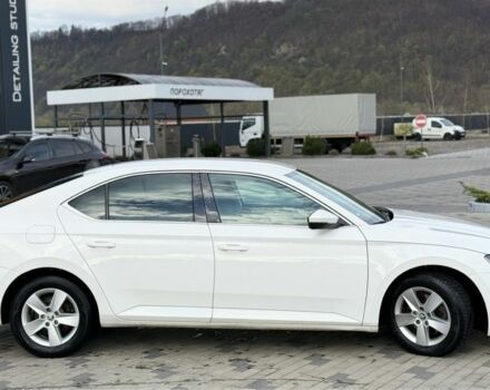 Белый Шкода Суперб, объемом двигателя 2 л и пробегом 201 тыс. км за 18300 $, фото 7 на Automoto.ua