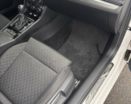 Белый Шкода Суперб, объемом двигателя 1.8 л и пробегом 115 тыс. км за 20600 $, фото 10 на Automoto.ua