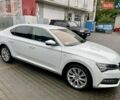 Белый Шкода Суперб, объемом двигателя 1.97 л и пробегом 241 тыс. км за 26400 $, фото 1 на Automoto.ua