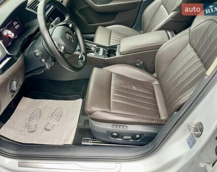 Белый Шкода Суперб, объемом двигателя 1.97 л и пробегом 241 тыс. км за 25600 $, фото 8 на Automoto.ua