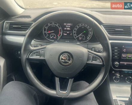 Білий Шкода Суперб, об'ємом двигуна 1.98 л та пробігом 120 тис. км за 19431 $, фото 10 на Automoto.ua