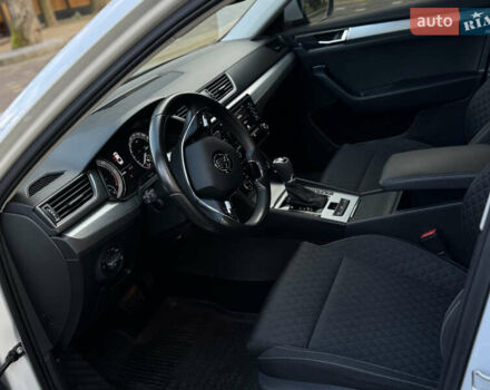 Белый Шкода Суперб, объемом двигателя 2 л и пробегом 164 тыс. км за 25450 $, фото 24 на Automoto.ua