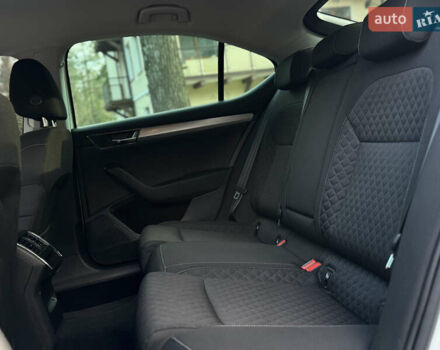 Белый Шкода Суперб, объемом двигателя 2 л и пробегом 164 тыс. км за 25450 $, фото 36 на Automoto.ua