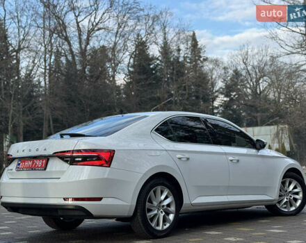 Белый Шкода Суперб, объемом двигателя 2 л и пробегом 164 тыс. км за 25450 $, фото 106 на Automoto.ua