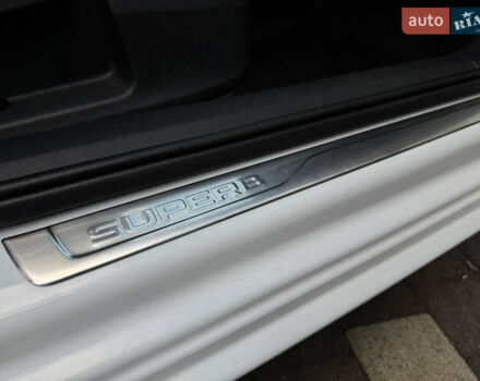 Белый Шкода Суперб, объемом двигателя 2 л и пробегом 164 тыс. км за 25450 $, фото 49 на Automoto.ua