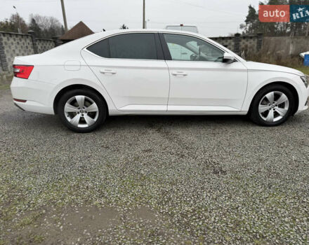 Білий Шкода Суперб, об'ємом двигуна 1.97 л та пробігом 206 тис. км за 25500 $, фото 6 на Automoto.ua