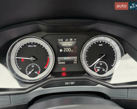 Білий Шкода Суперб, об'ємом двигуна 1.97 л та пробігом 206 тис. км за 25500 $, фото 49 на Automoto.ua