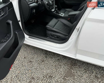 Білий Шкода Суперб, об'ємом двигуна 1.97 л та пробігом 206 тис. км за 25500 $, фото 34 на Automoto.ua