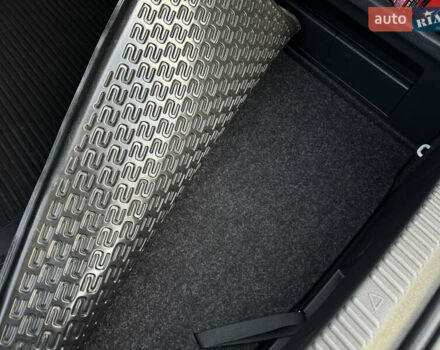 Белый Шкода Суперб, объемом двигателя 2 л и пробегом 164 тыс. км за 25450 $, фото 184 на Automoto.ua